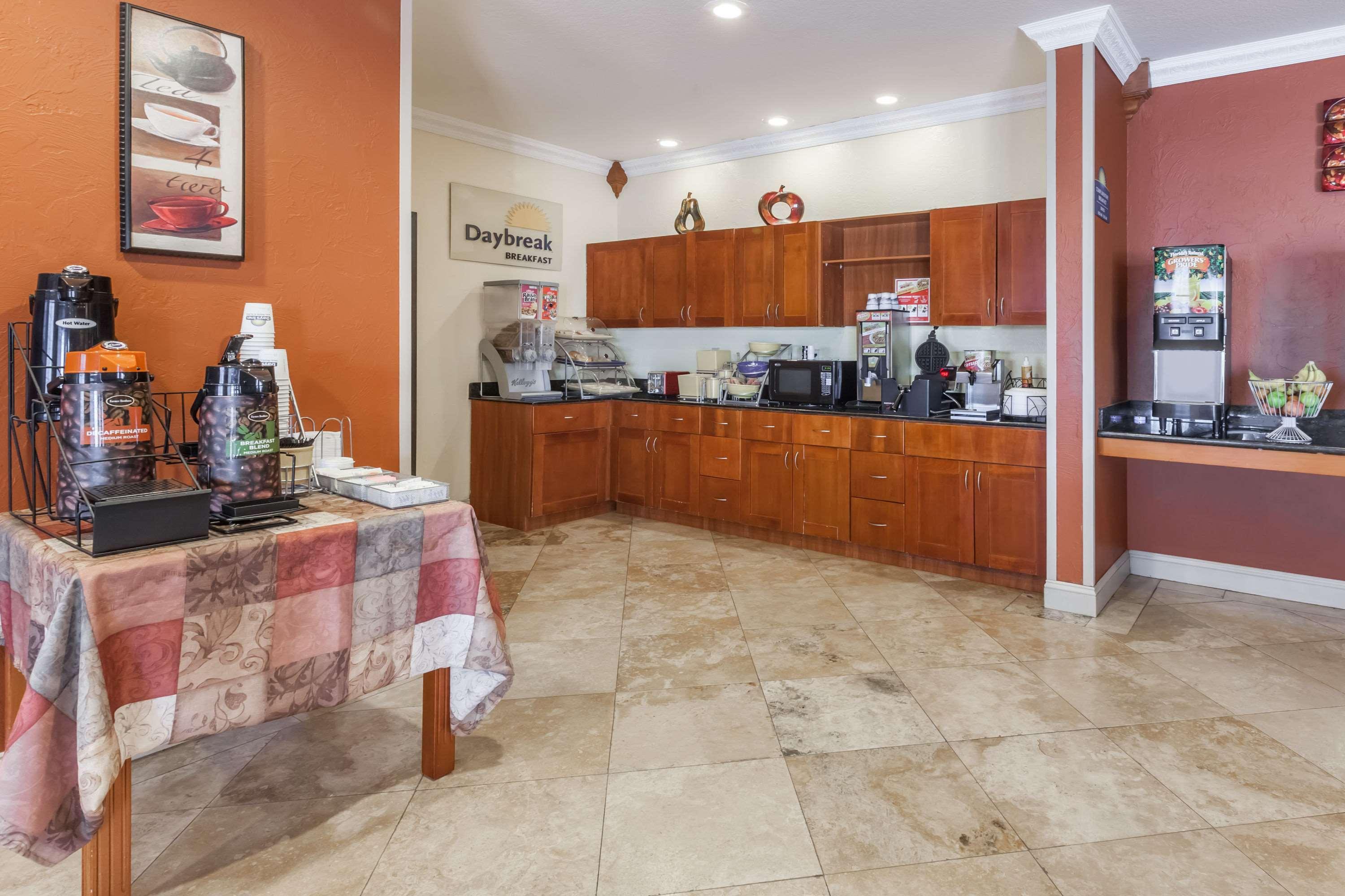 Quality Inn & Suites Mcalester Ngoại thất bức ảnh